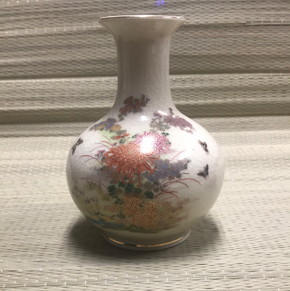 Flower vase 6.5”X5”